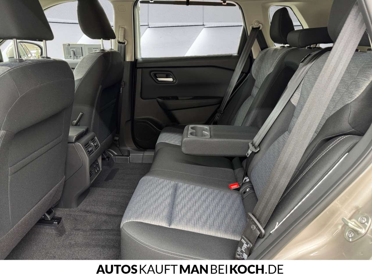 Fahrzeugbild eines Nissan X-TRAIL