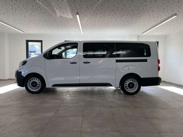 Fahrzeugbild eines Opel Vivaro