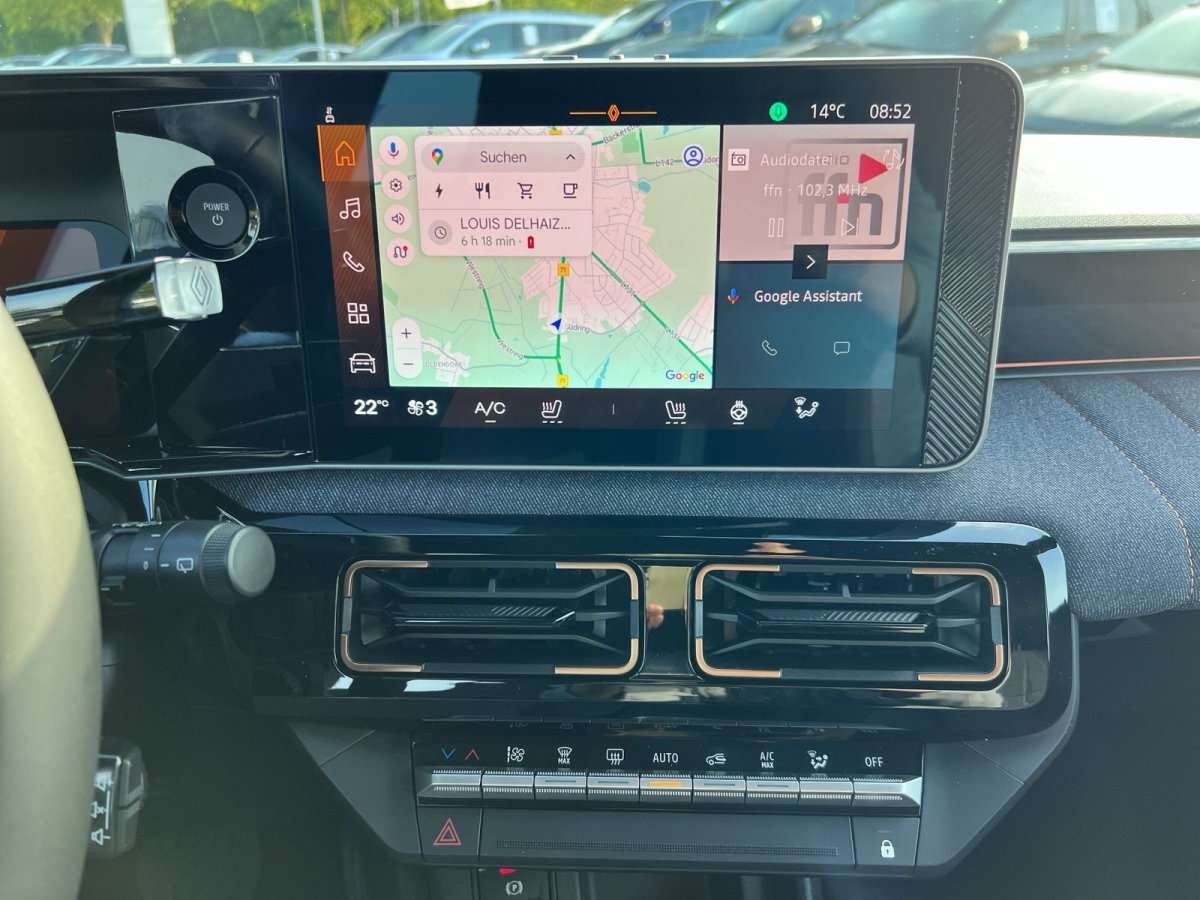 Fahrzeugbild eines Renault 4 E-TECH