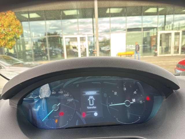 Fahrzeugbild eines Opel Movano