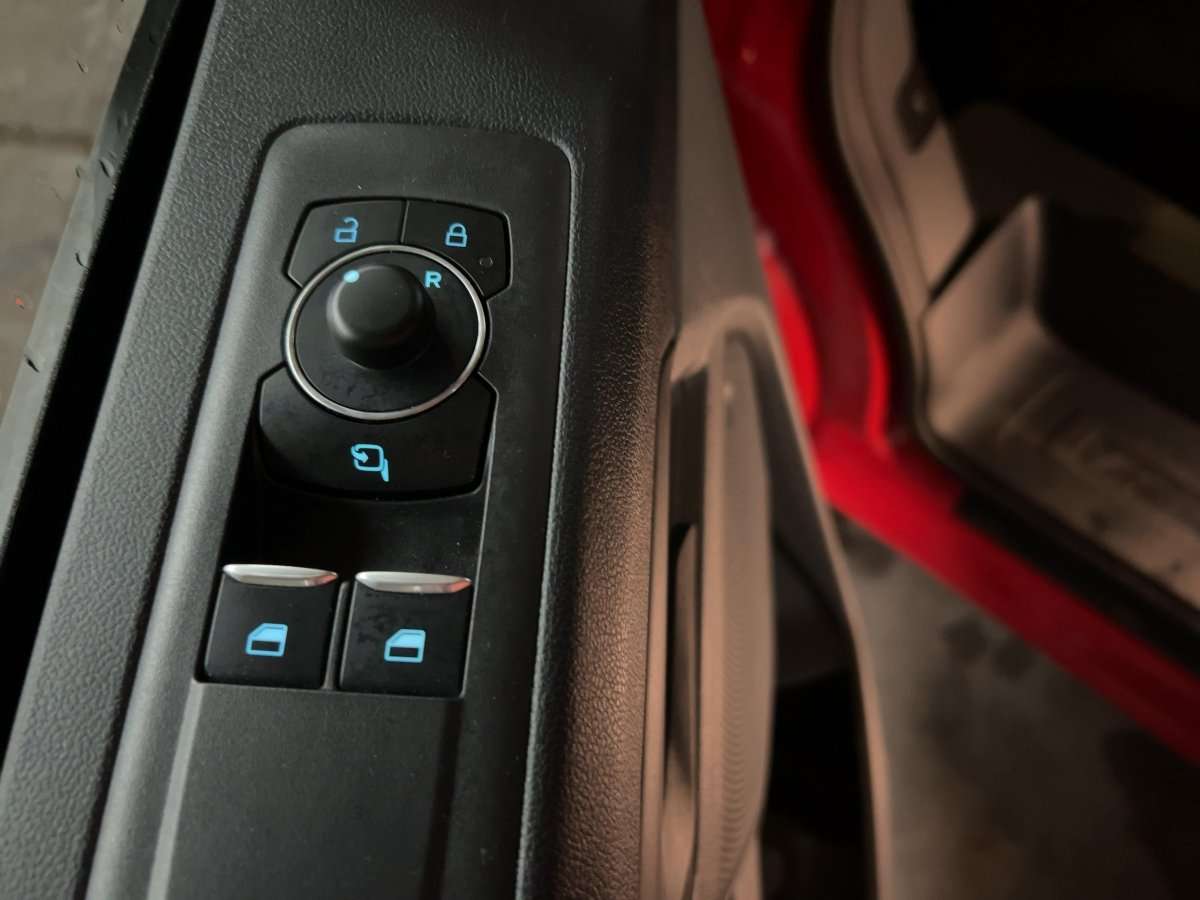 Fahrzeugbild eines Ford Tourneo Custom