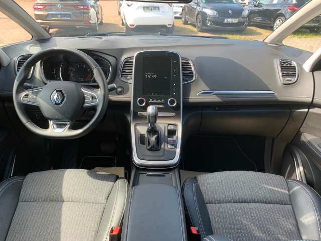 Fahrzeugbild eines Renault Grand Scénic