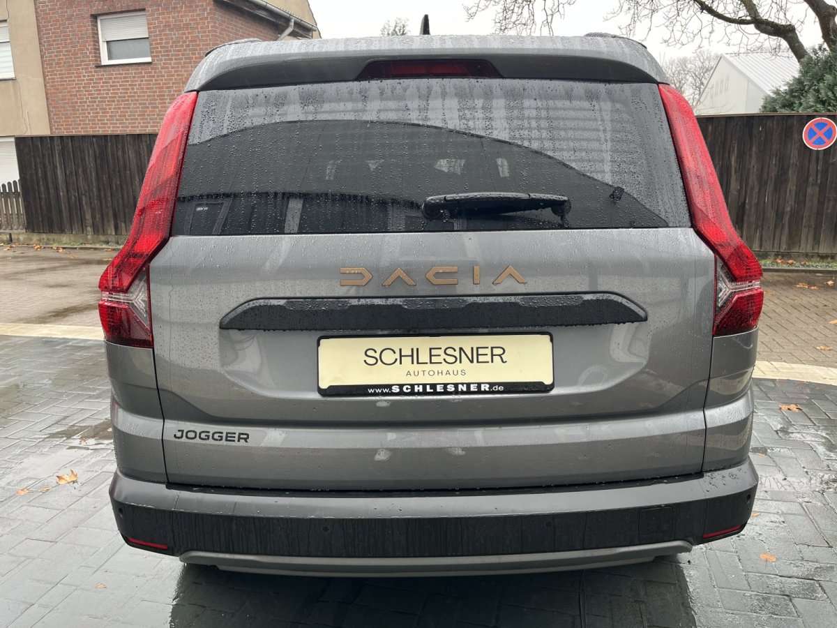 Fahrzeugbild eines Dacia Jogger