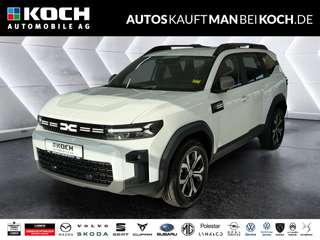 Schräge Frontansicht auf einen Dacia Bigster , freigestellt