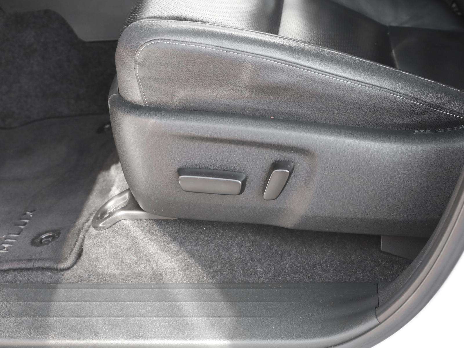 Fahrzeugbild eines Toyota Hilux