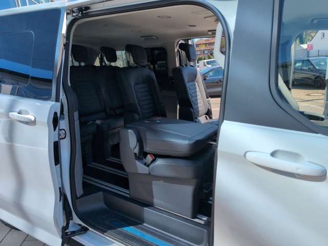 Fahrzeugbild eines Ford Tourneo Custom