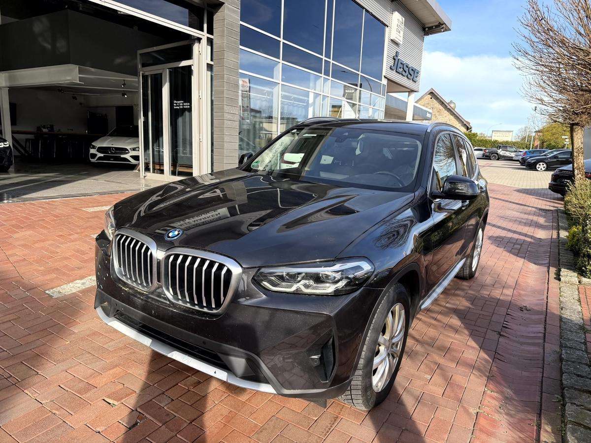 Fahrzeugbild eines BMW X3
