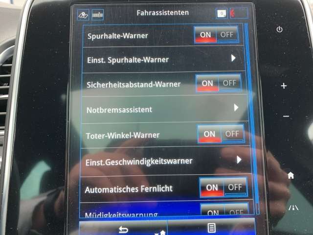 Fahrzeugbild eines Renault Grand Scénic