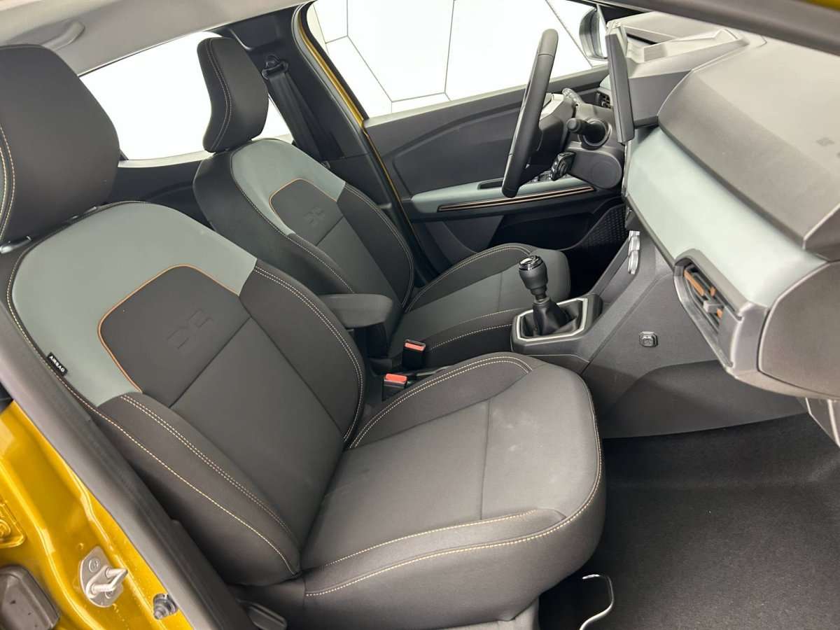 Fahrzeugbild eines Dacia Sandero