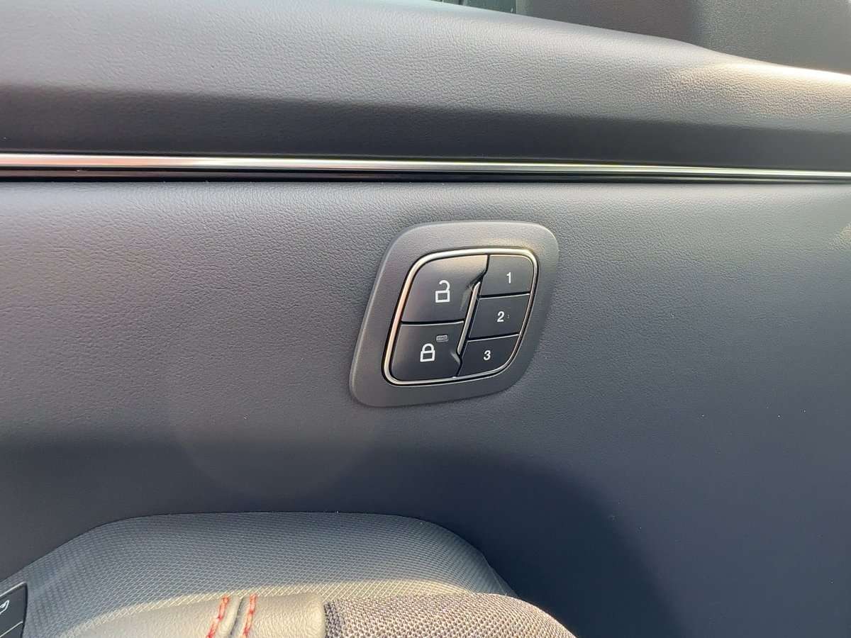 Fahrzeugbild eines Ford Mustang Mach-E