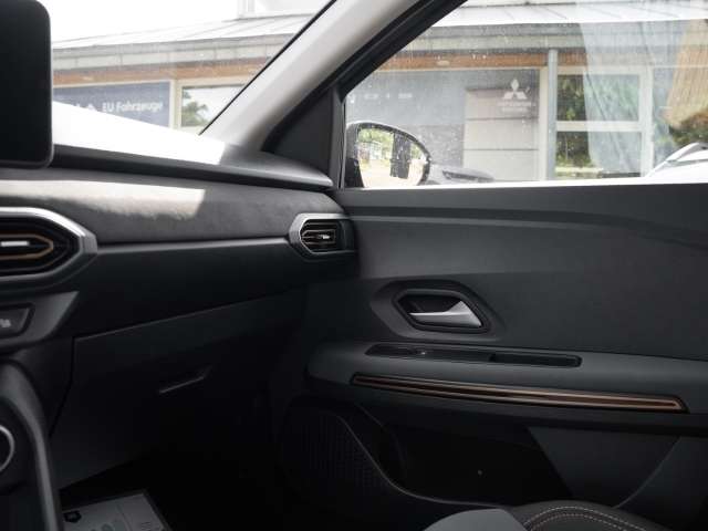 Fahrzeugbild eines Dacia Jogger