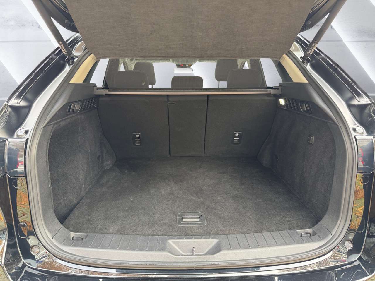 Fahrzeugbild eines Mazda CX-60