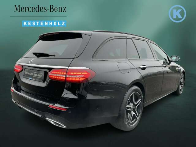 Fahrzeugbild eines Mercedes-Benz E-Klasse