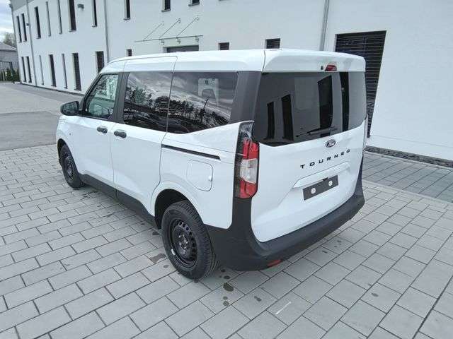 Fahrzeugbild eines Ford Tourneo Courier