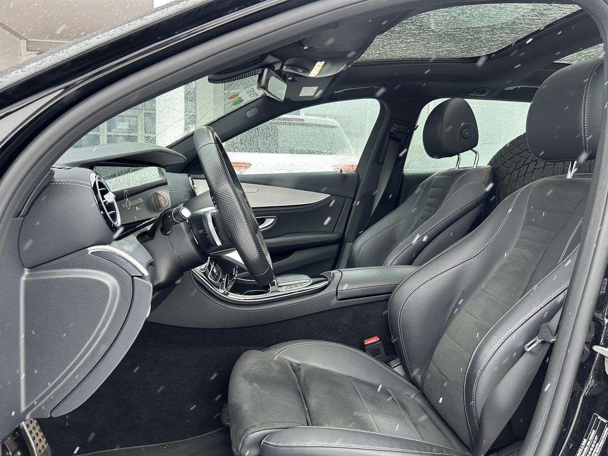 Fahrzeugbild eines Mercedes-Benz E-Klasse