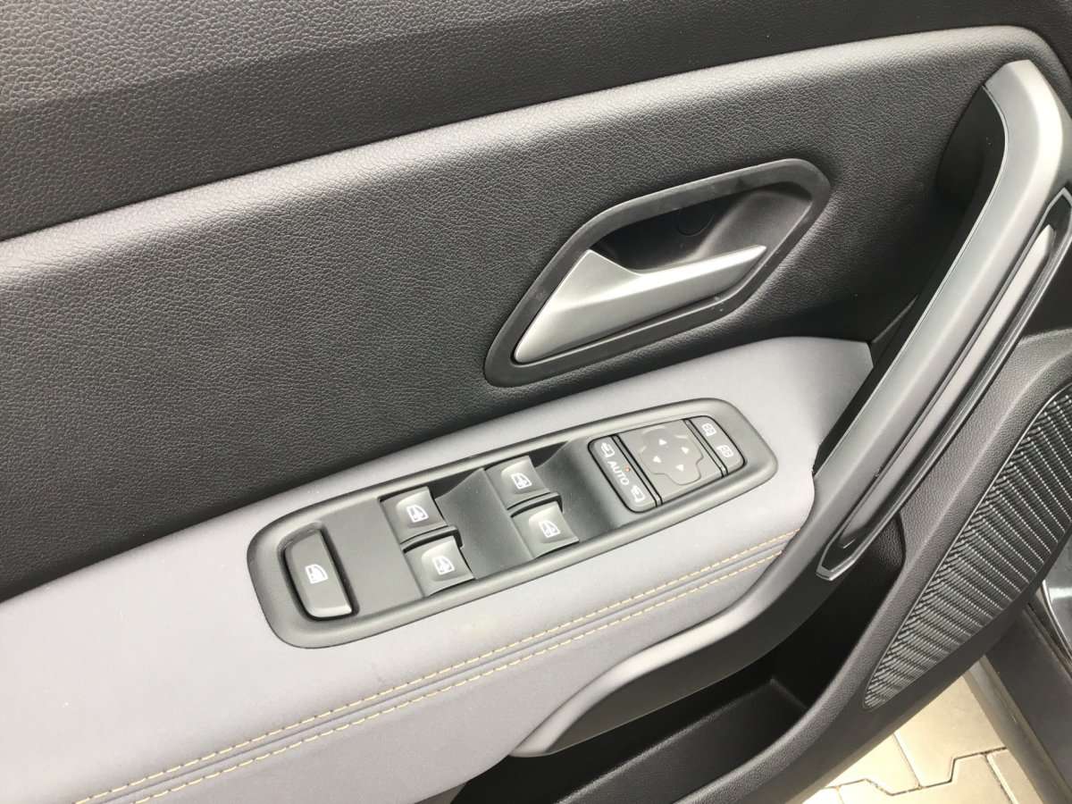 Fahrzeugbild eines Dacia Duster