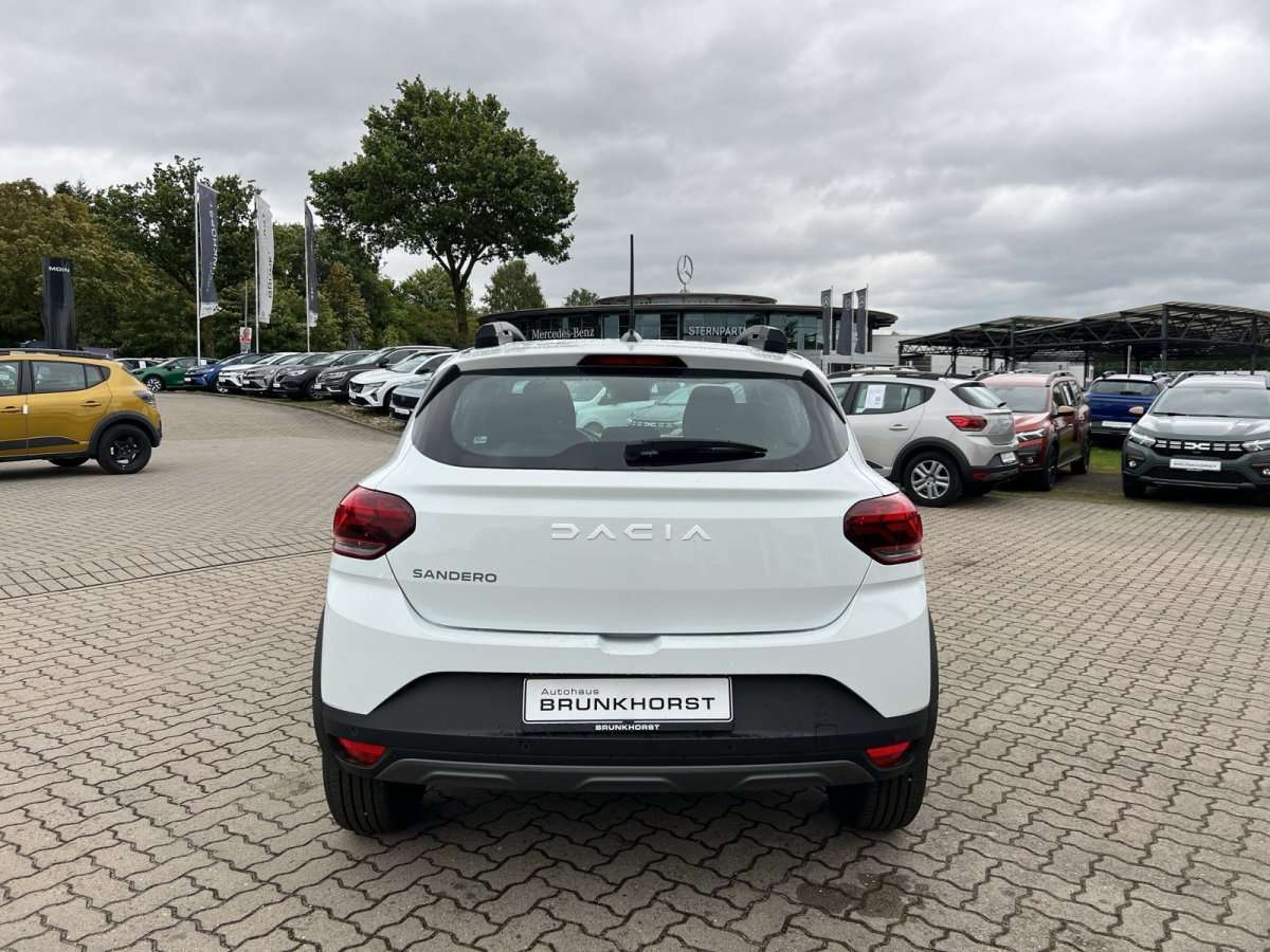 Fahrzeugbild eines Dacia Sandero