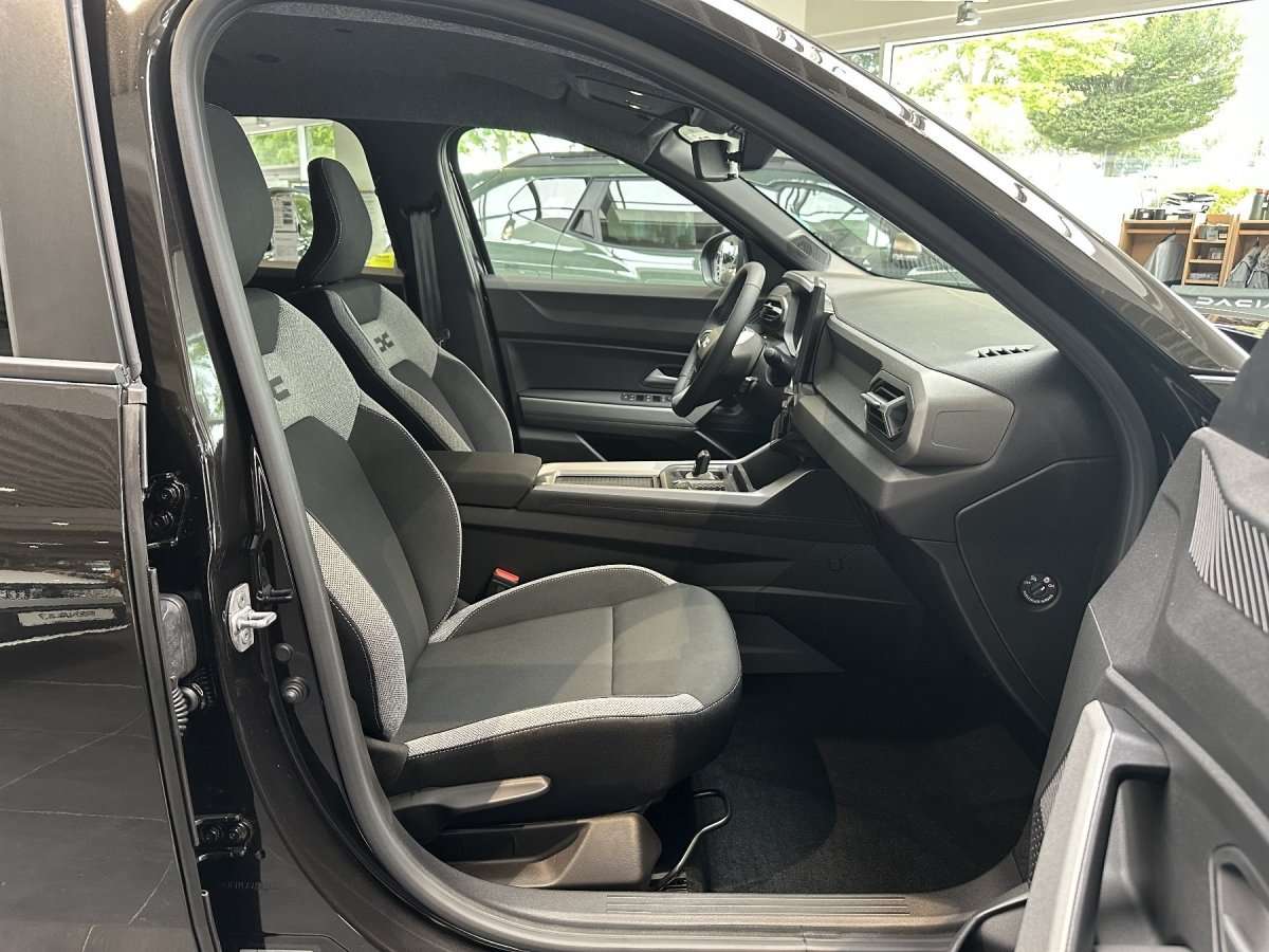 Fahrzeugbild eines Dacia Bigster