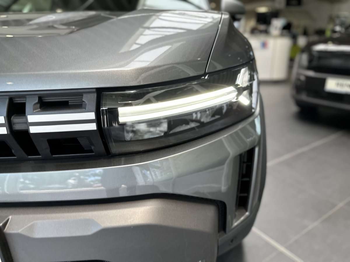 Fahrzeugbild eines Dacia Duster