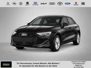Schräge Frontansicht auf einen Audi A3 , freigestellt