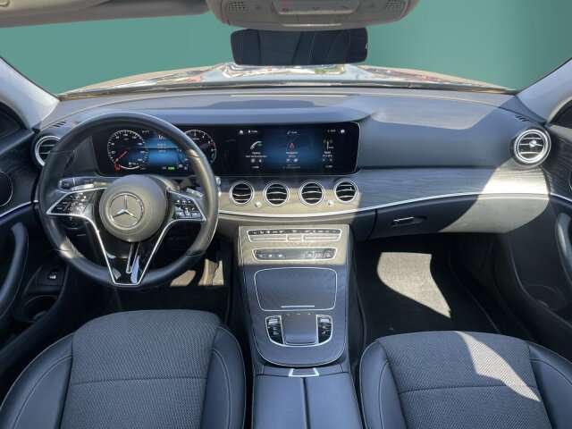 Fahrzeugbild eines Mercedes-Benz E-Klasse