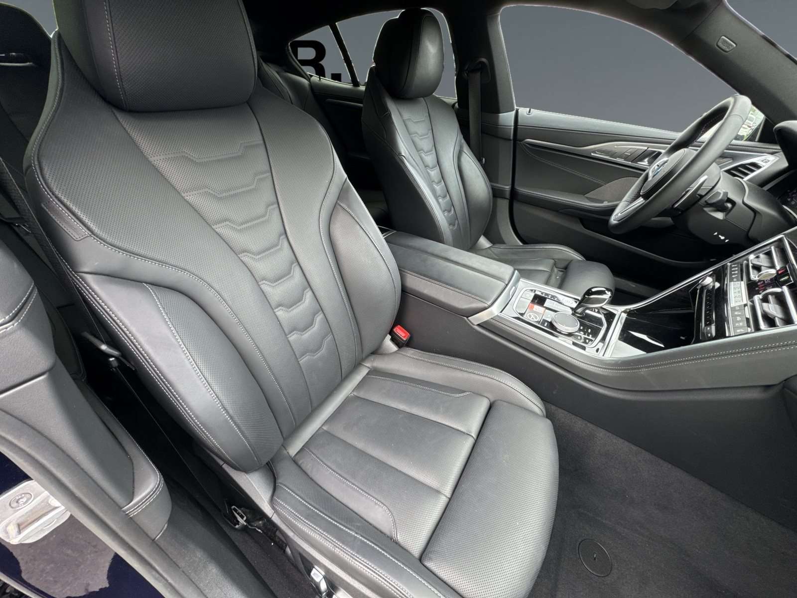 Fahrzeugbild eines BMW 8er-Reihe