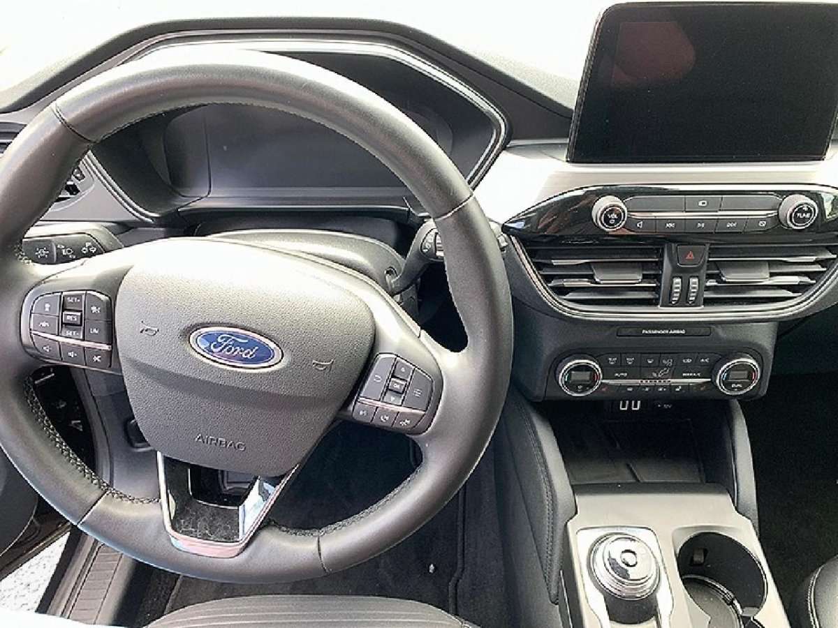 Fahrzeugbild eines Ford Kuga