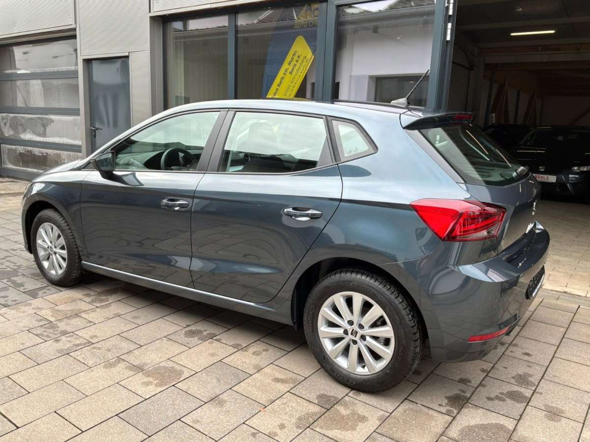 Fahrzeugbild eines SEAT Ibiza