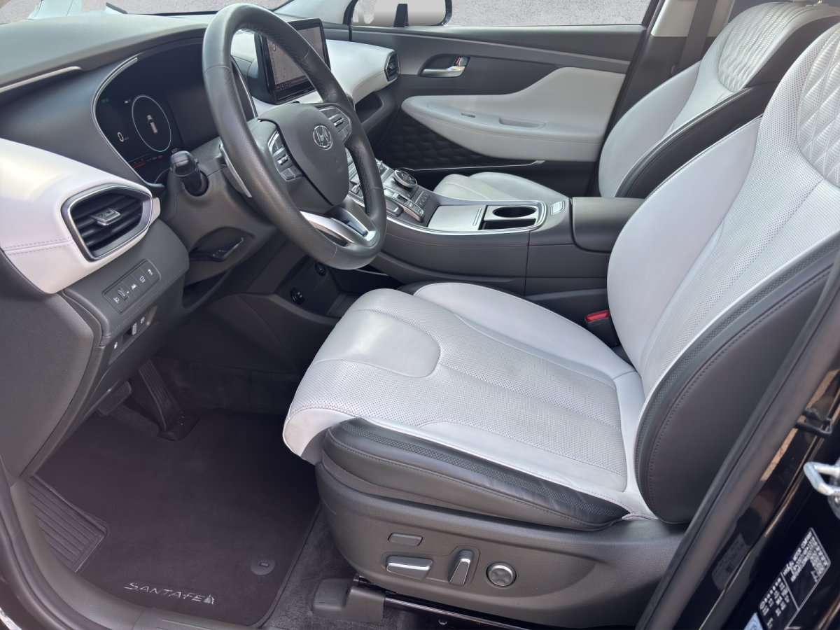 Fahrzeugbild eines Hyundai Santa Fe