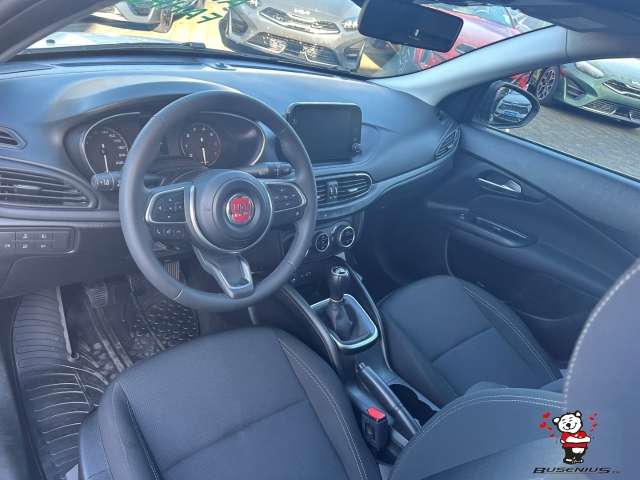 Fahrzeugbild eines Fiat Tipo