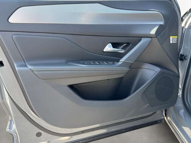 Fahrzeugbild eines Peugeot 408