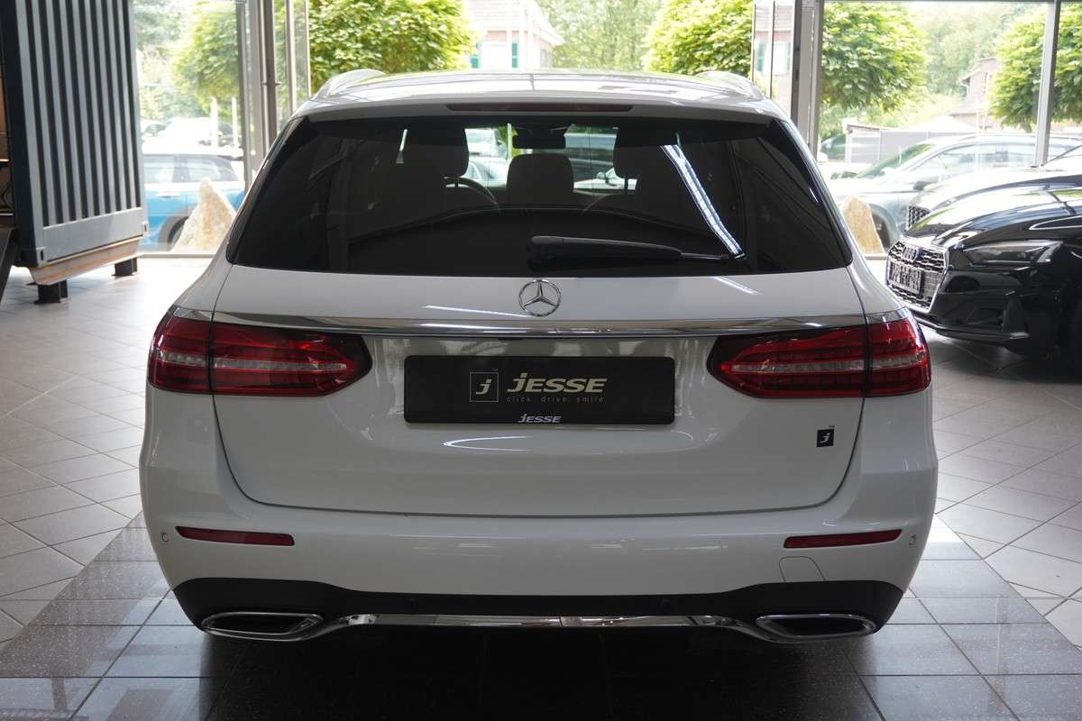 Fahrzeugbild eines Mercedes-Benz E-Klasse