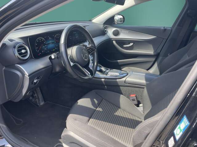 Fahrzeugbild eines Mercedes-Benz E-Klasse