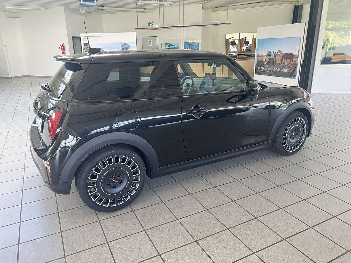 Fahrzeugbild eines MINI COOPER