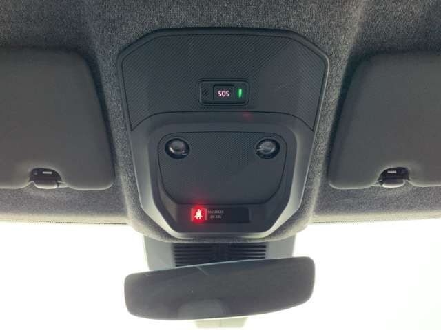 Fahrzeugbild eines Renault 4 E-TECH