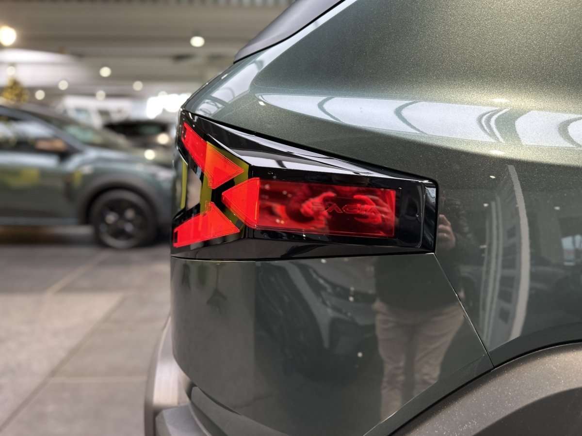 Fahrzeugbild eines Dacia Duster