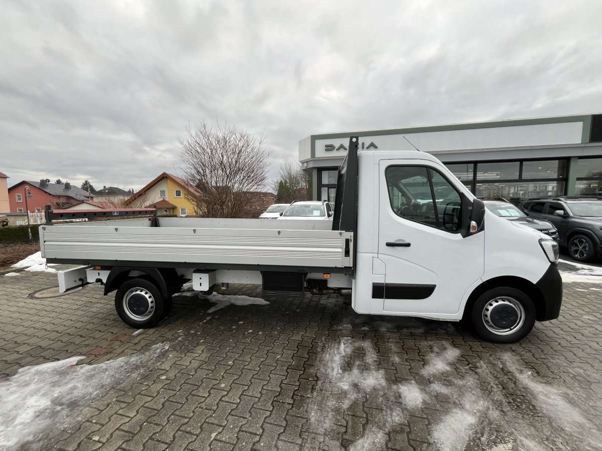 Fahrzeugbild eines Renault Master