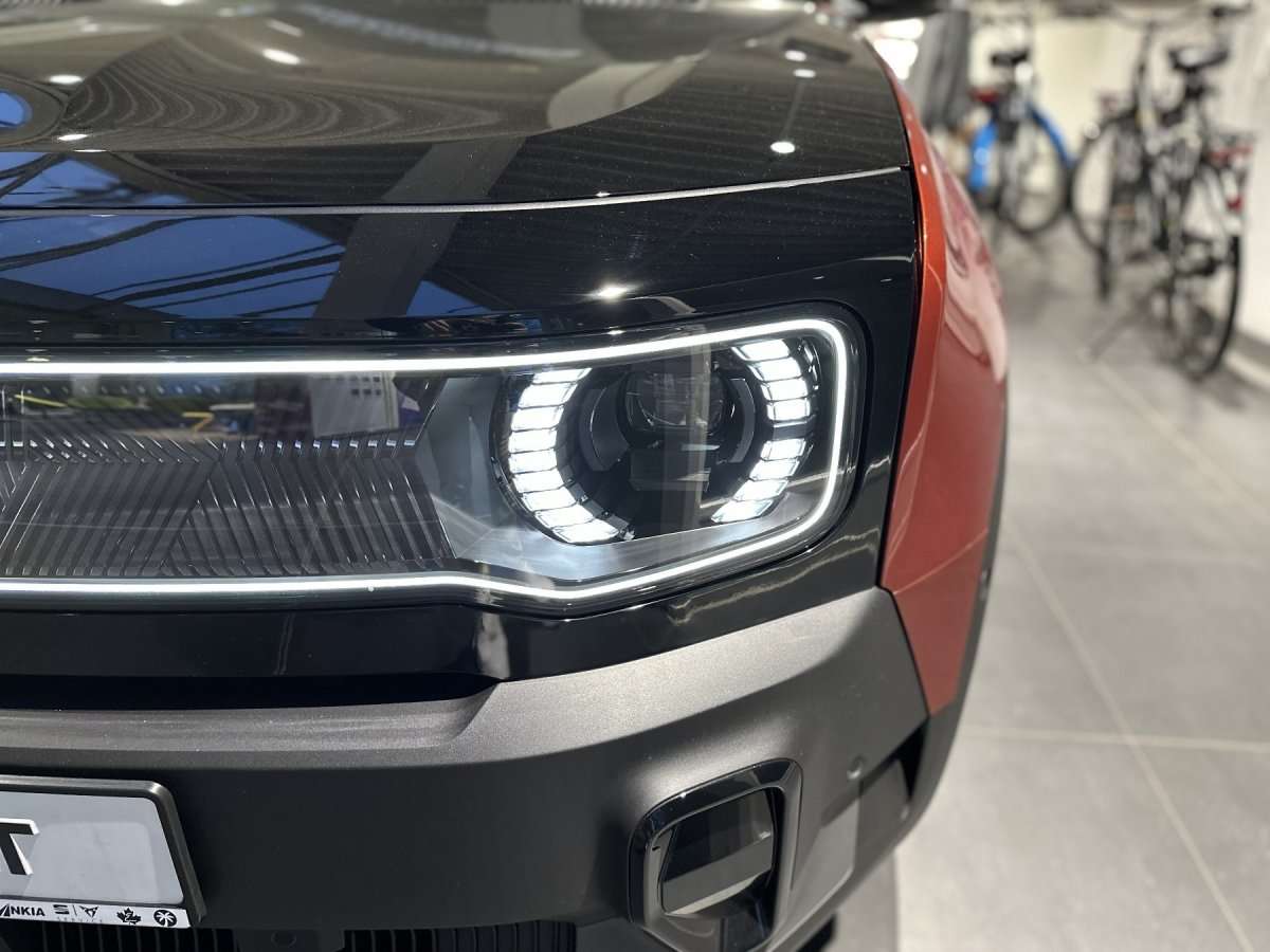 Fahrzeugbild eines Renault 4 E-TECH