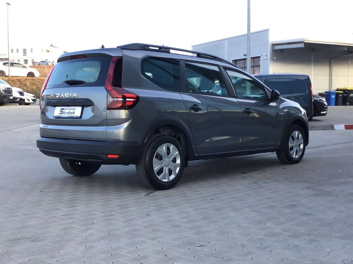 Fahrzeugbild eines Dacia Jogger
