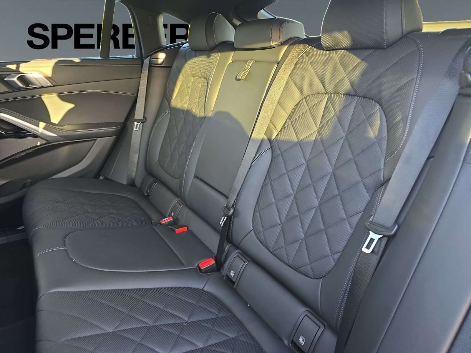 Fahrzeugbild eines BMW X6