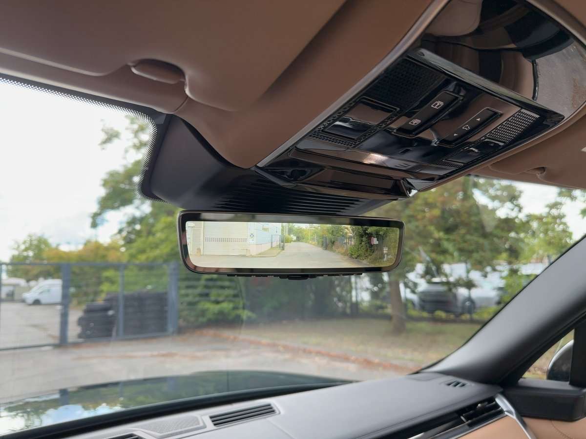 Fahrzeugbild eines Land Rover Range Rover