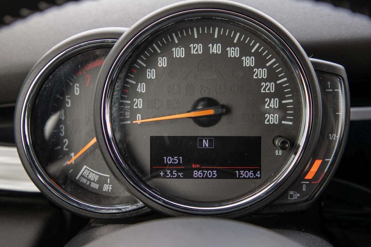 Fahrzeugbild eines MINI COOPER