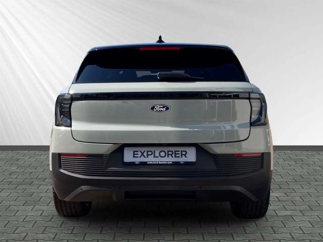 Fahrzeugbild eines Ford Explorer
