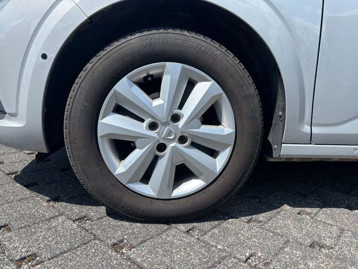 Fahrzeugbild eines Dacia Sandero