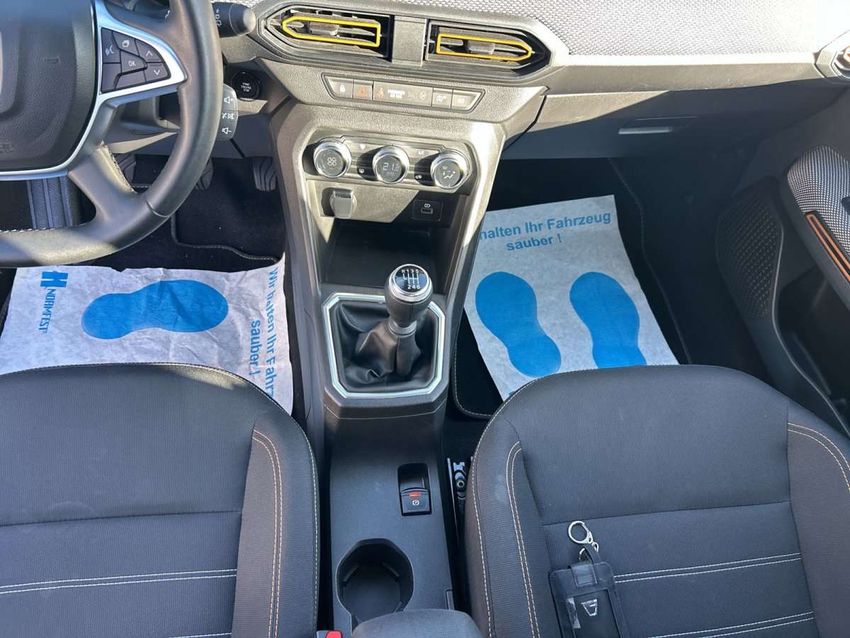 Fahrzeugbild eines Dacia Sandero