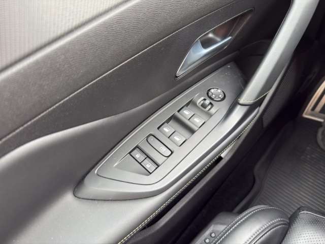 Fahrzeugbild eines Peugeot 408
