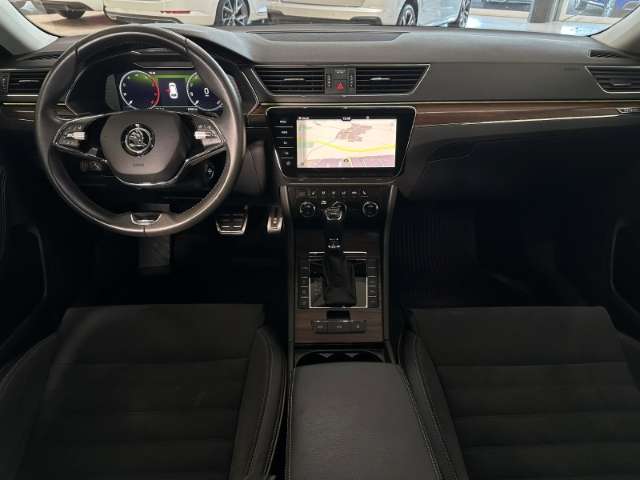 Fahrzeugbild eines Skoda Superb