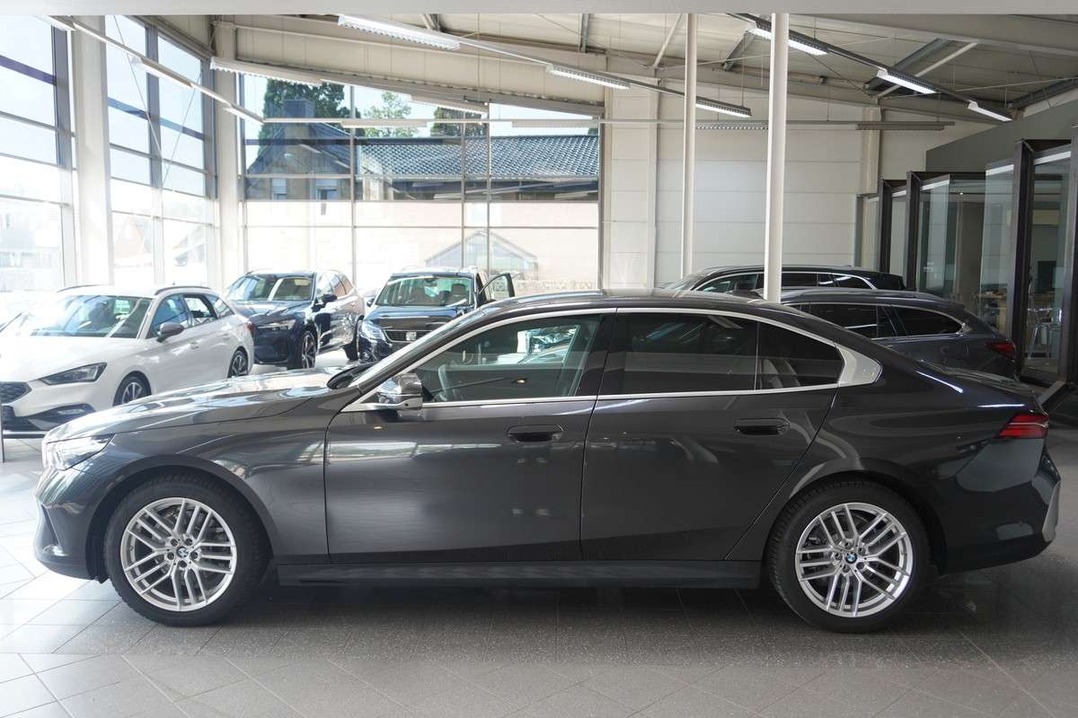 Fahrzeugbild eines BMW 5er-Reihe