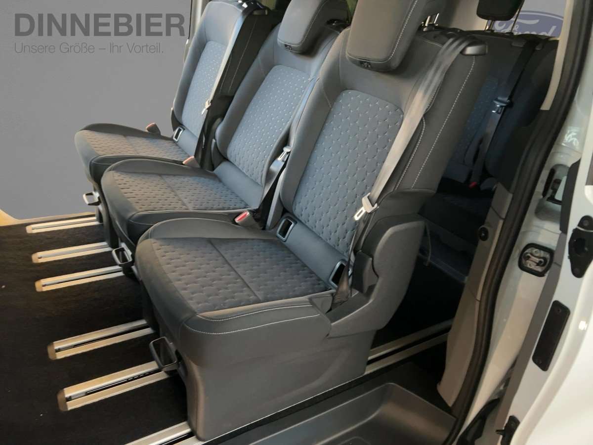 Fahrzeugbild eines Ford Tourneo Custom