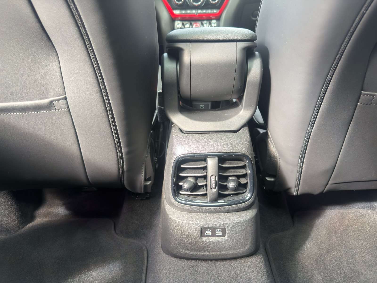 Fahrzeugbild eines MINI MINI